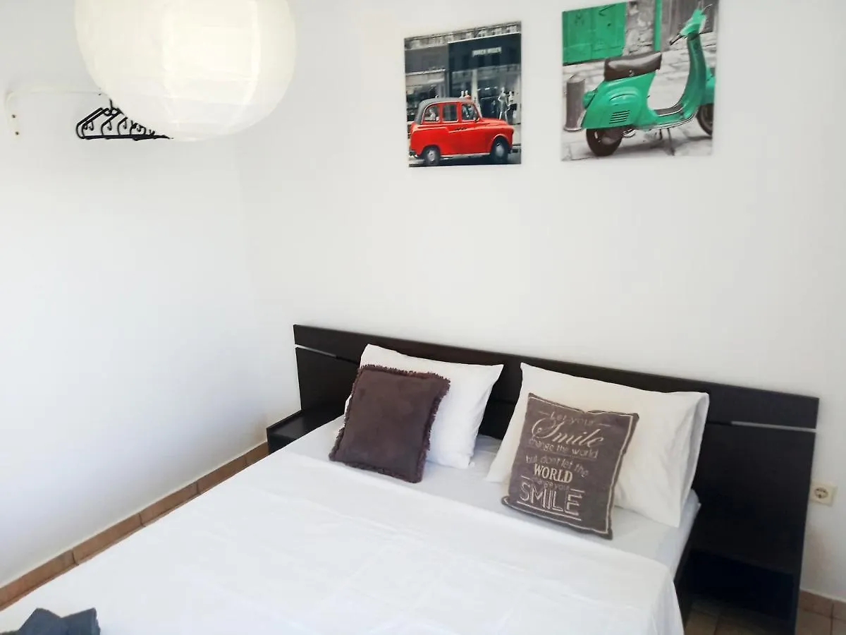 Golden Sky 1 Apartment Переа